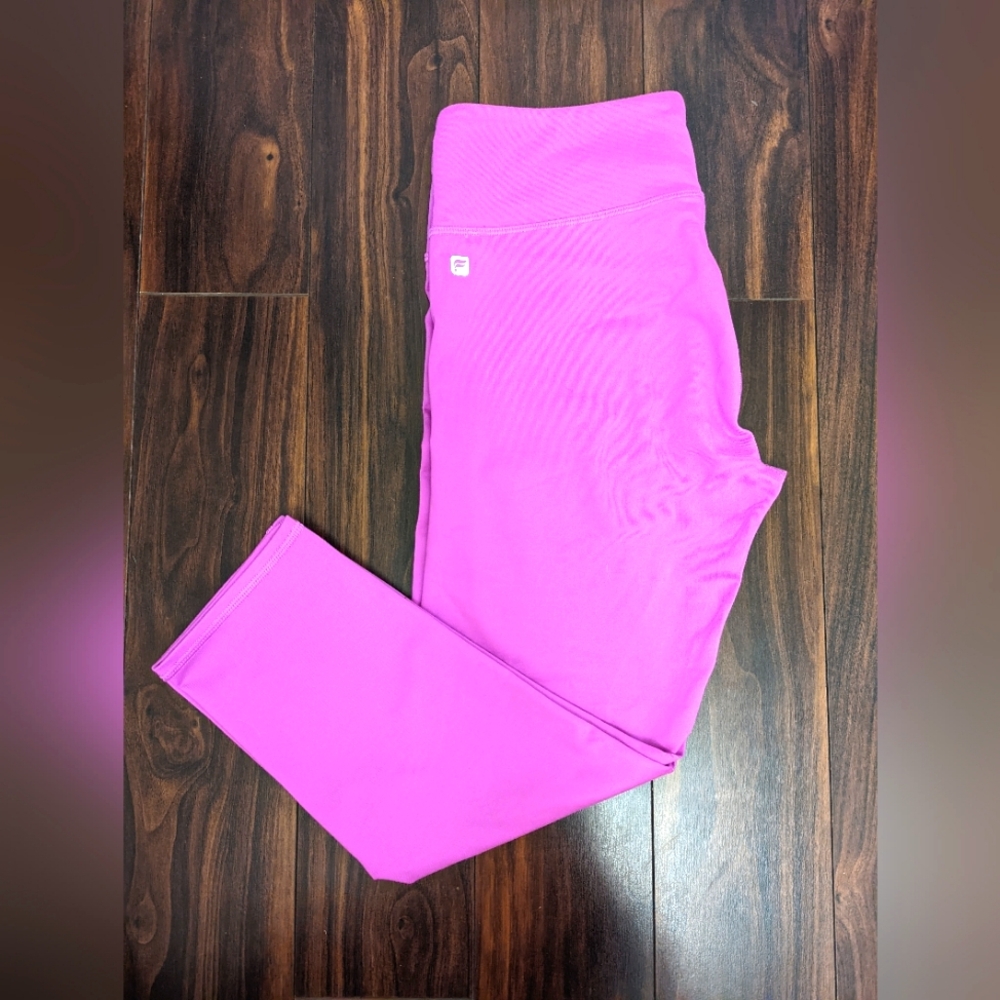 Fabletics Women's cropped leggings Size Small